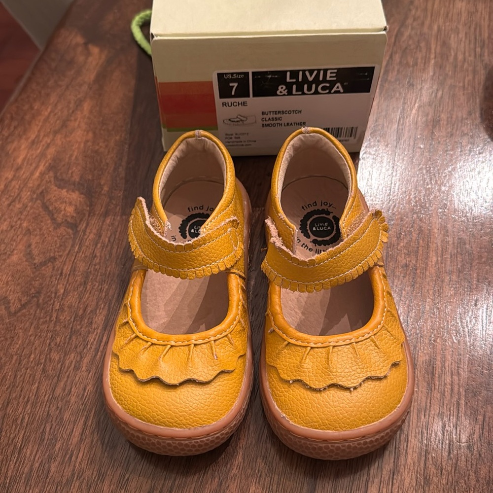 Girls Livie & Luca Mary Jane’s.